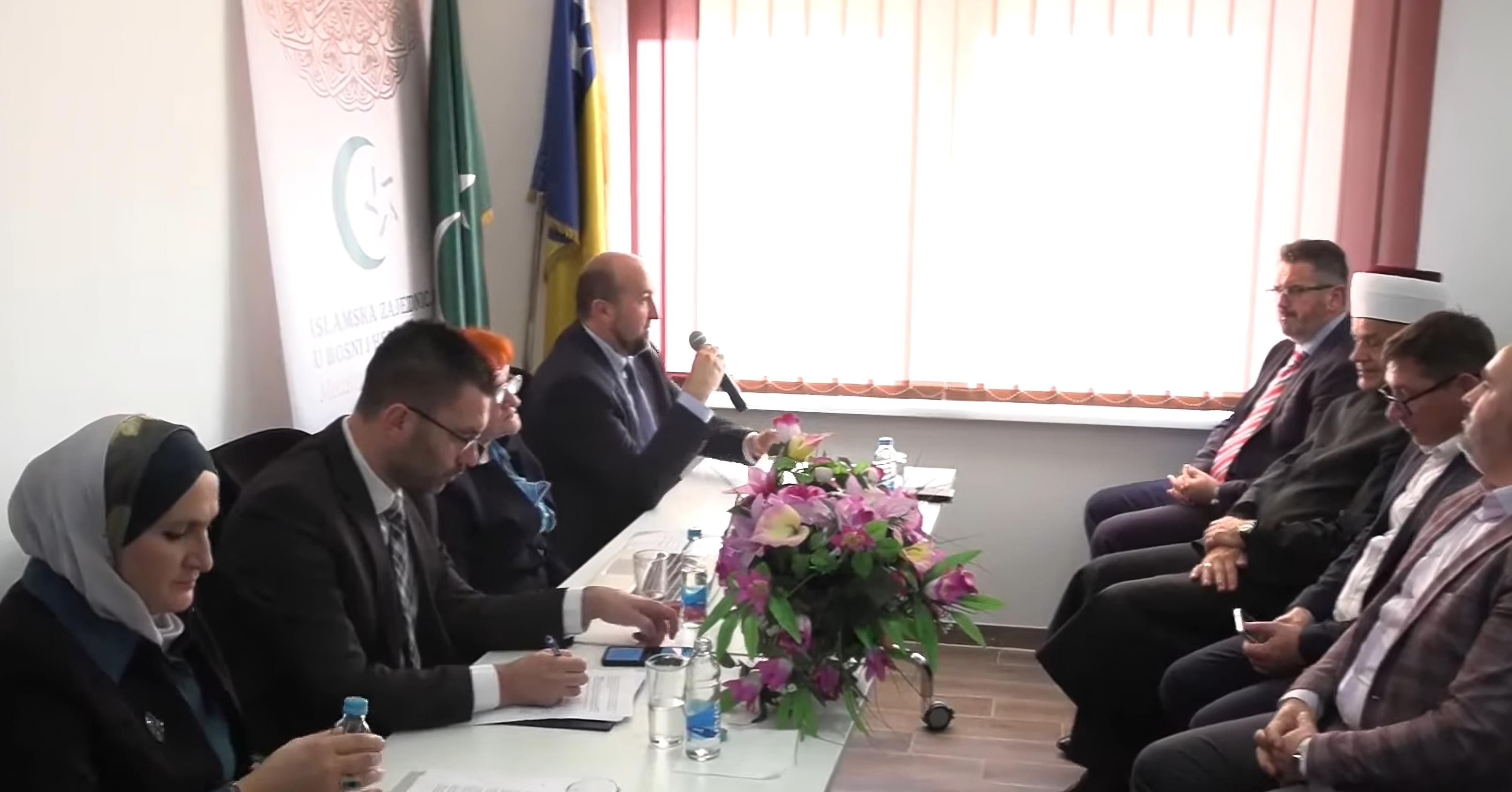 Kotor-Varoš: Održan okrugli sto povodom 33. godišnjice zločina u Grabovici